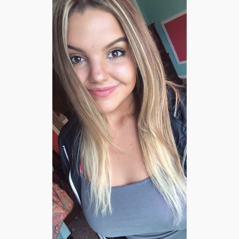 Meet your Posher, Kenzie